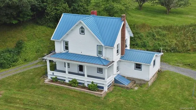 288 Round Hill Road, Florida NY 10921