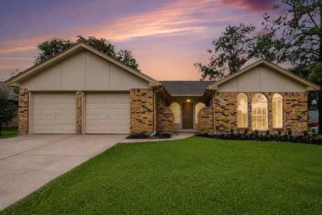 Popular Westglen Alvin Real Estate