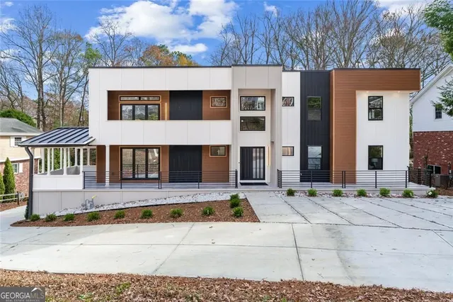 Popular Brooklawn Manor Real Estate