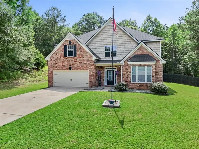 Popular Savannah Woods Real Estate