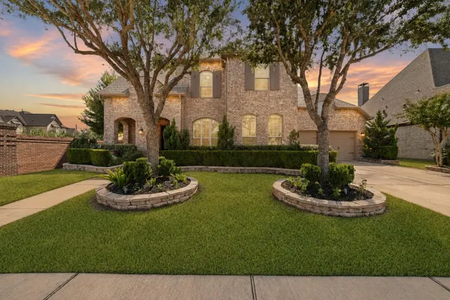 Popular Aliana Sec 63 Real Estate