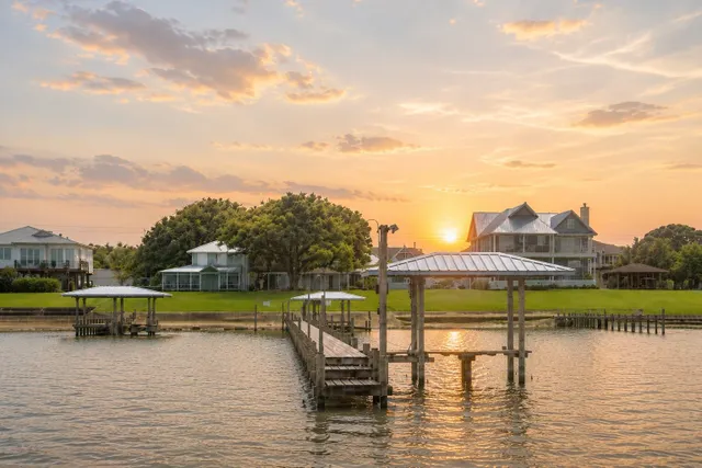 Popular Bayview Add Real Estate