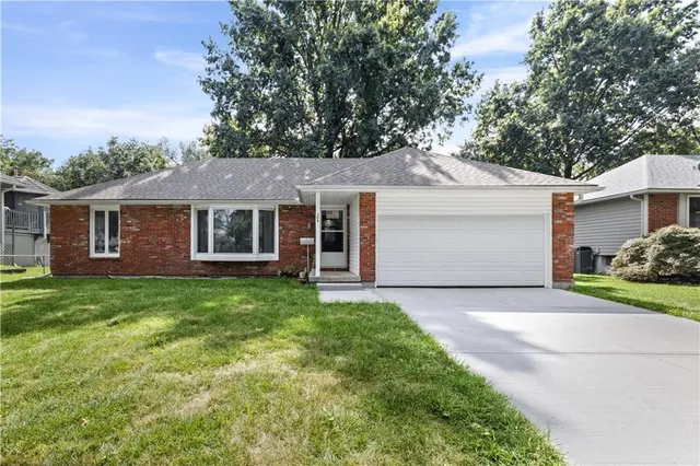 Popular Nottingham Court Real Estate