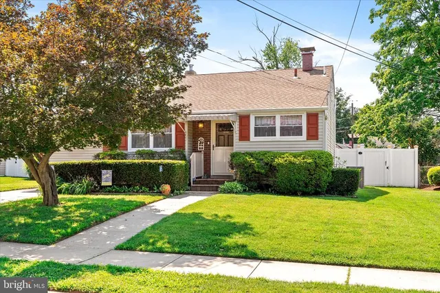 Popular Sunnybrae Village Real Estate