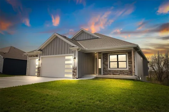 Popular Smithville Real Estate