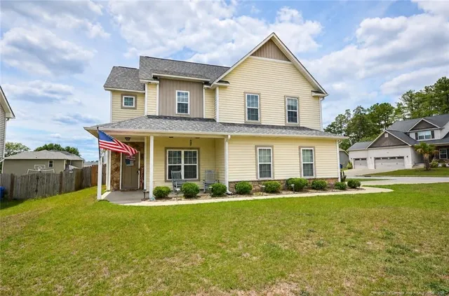 Popular Palms at Summer Grove Real Estate