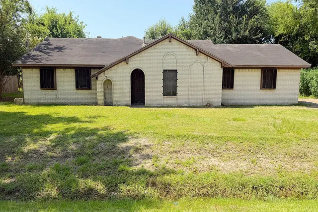 Cheap 2 Crosby Area Real Estate