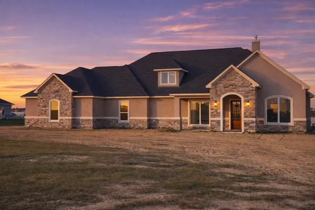 Popular Lakeridge Subdivision Real Estate