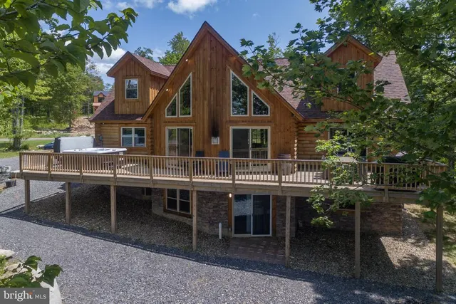 Expensive Lodestone Real Estate