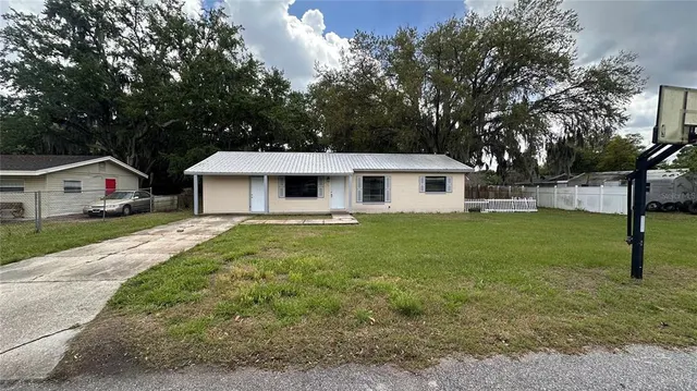 Cheap SUN ACRES Real Estate