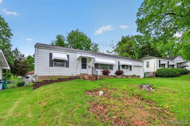 Popular Bissell Hills 3 Real Estate