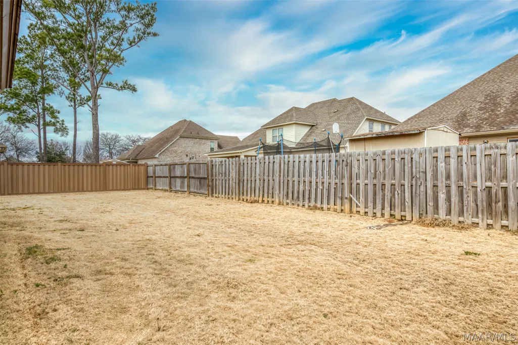 Listing Thumbnail Image 39
