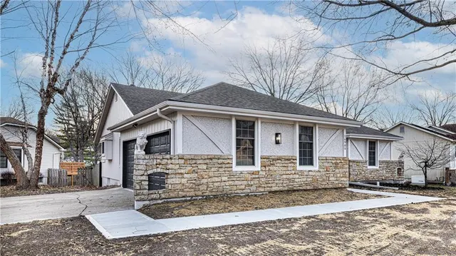 Popular Country Meadows Real Estate