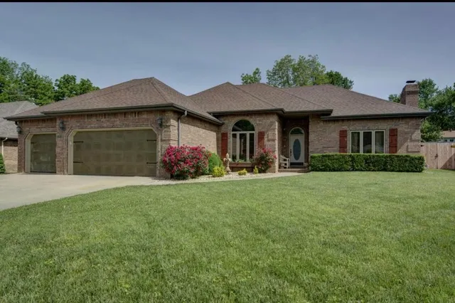Popular Southern Hills Place Real Estate
