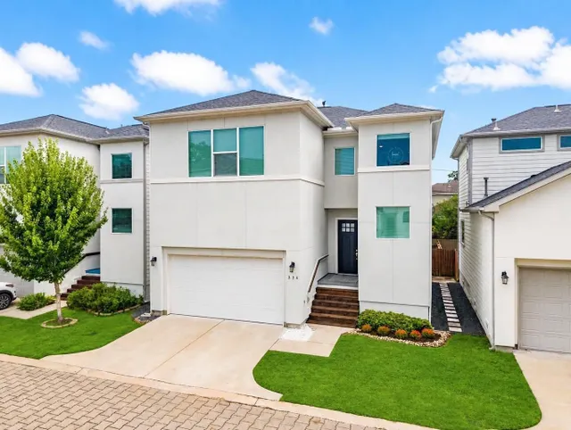 Expensive Contempo Yale Real Estate