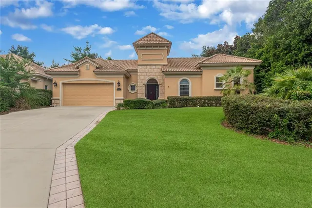 Popular SKYVIEW VILLAS II Real Estate