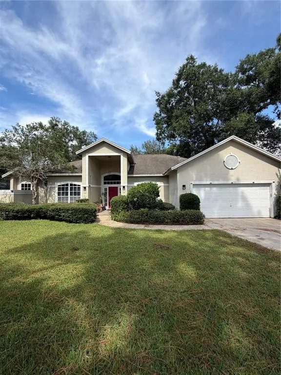 Popular SWEETWATER COUNTRY CLUB Real Estate