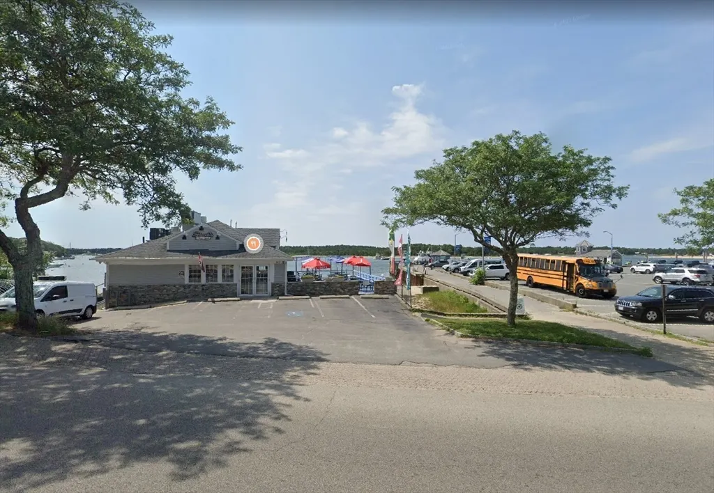 182 Onset Ave,Unit Wareham, East Wareham, MA 02538