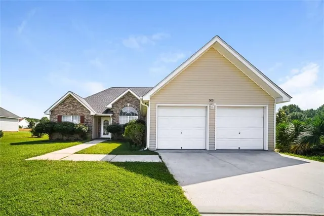Popular Legacy Lake Real Estate
