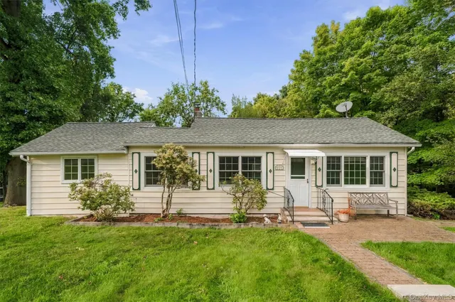 Popular Orchard Lake Park Real Estate