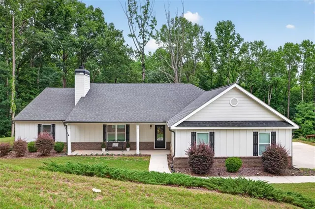 Popular Oconee Pointe Real Estate