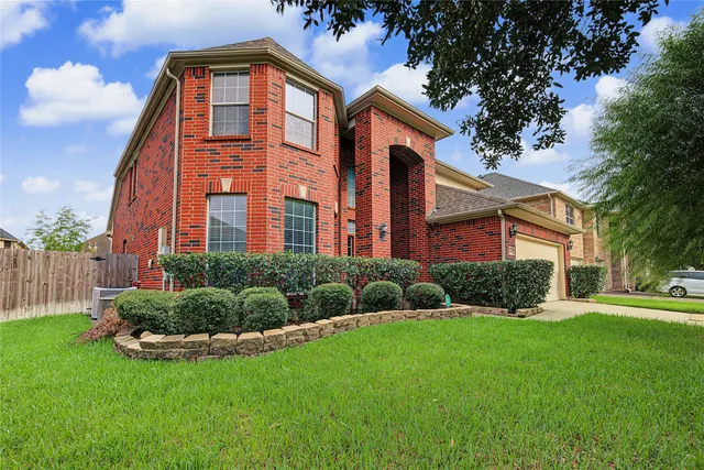 Popular Colony Lake Estates Real Estate