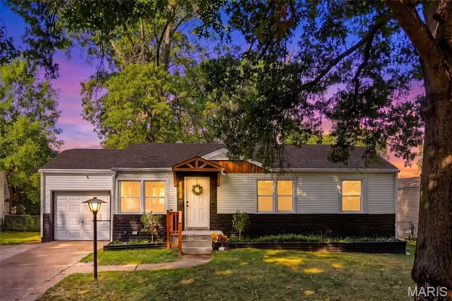 Expensive Bissell Hills 6 Real Estate
