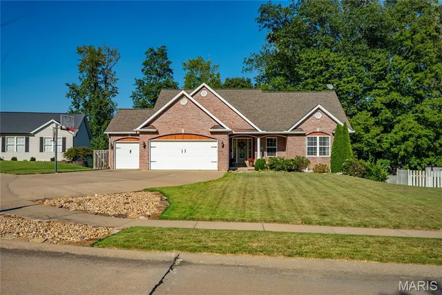 Popular Emerald Forest Real Estate