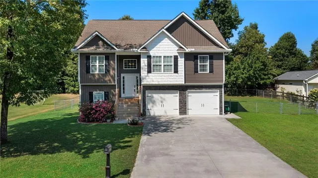 Popular Meadowbrook Place Real Estate