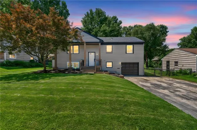 Expensive Tomahawk Hills Real Estate
