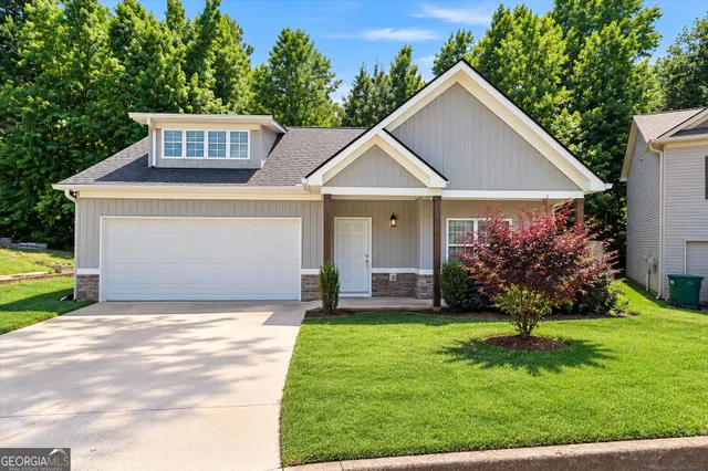 Cheap HIGHLAND POINTE Real Estate