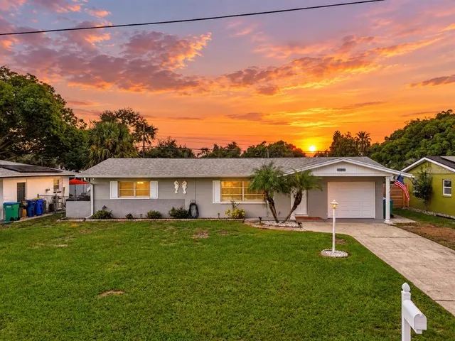 Cheap RIDGEWOOD GROVES Real Estate