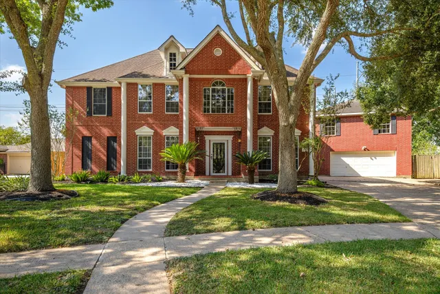 Popular Falcon Ridge Sec 2 92 Real Estate