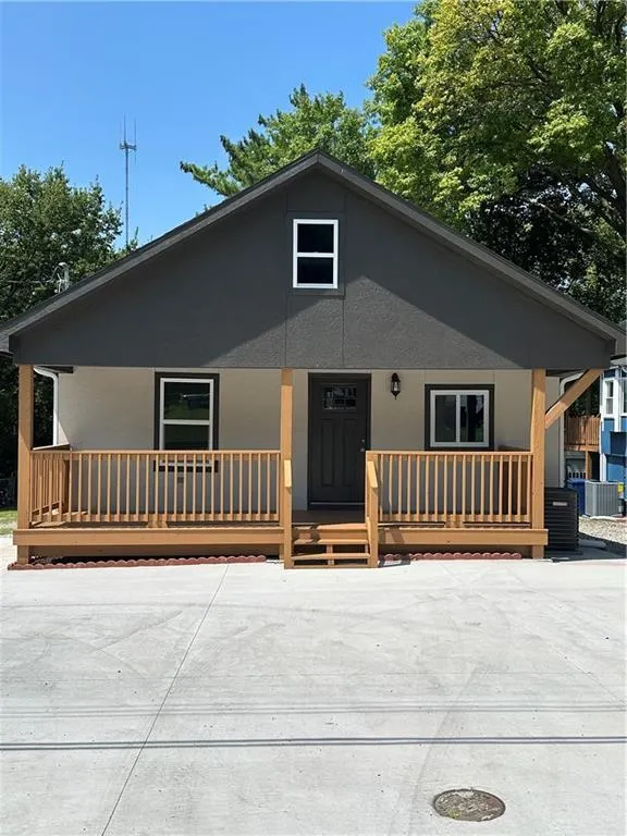 Popular Maywood Park Real Estate