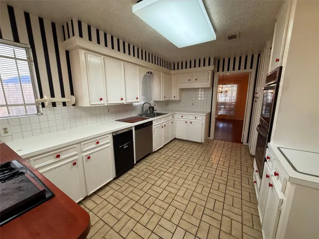 Popular Candlelight Plaza Sec 01 Real Estate