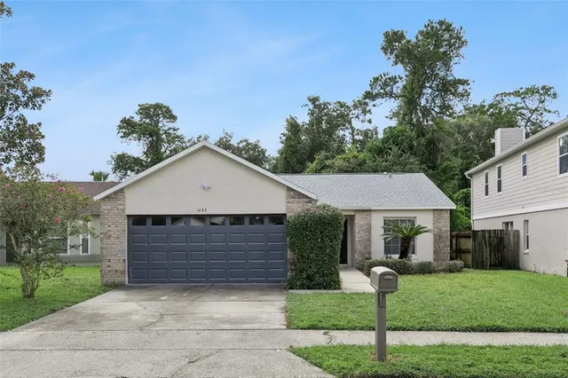 Popular ALAFAYA WOODS PH 15 Real Estate