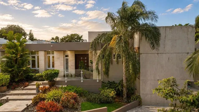 Popular COLINAS DE PARKVILLE Real Estate