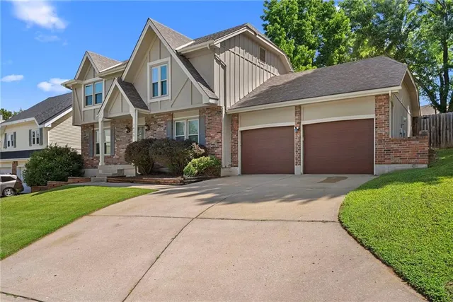 Popular Bridgepointe Real Estate