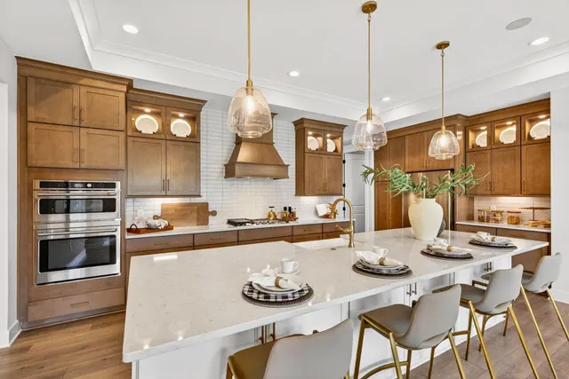 Popular Courtyards at White Oaks Real Estate