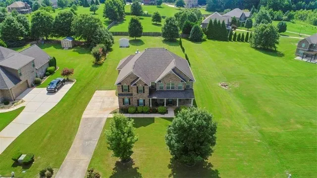Popular SPRINGFIELD ESTATES Real Estate