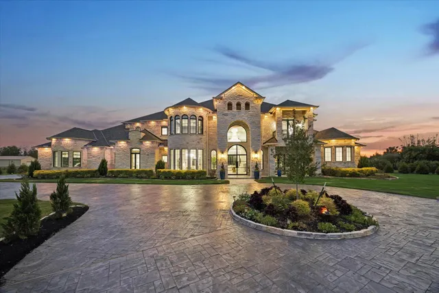 Expensive 38 Sienna Area Real Estate