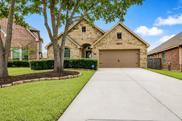 Popular Woodforest 09 Real Estate
