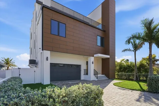 Expensive PUNTA VISTA BENNETT BEACH Real Estate