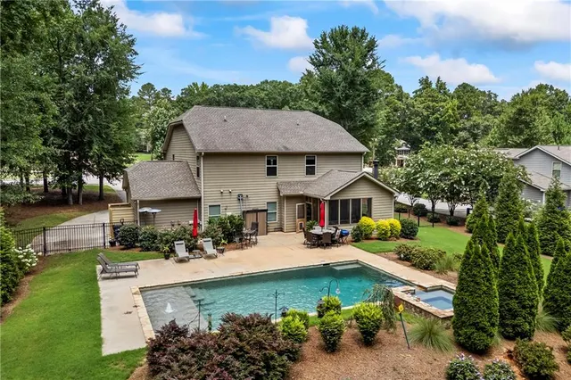 Popular Bryceland Manor Real Estate
