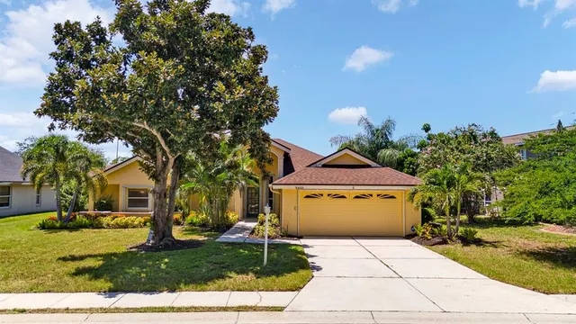 Popular RIVER LANDINGS BLUFFS PH I Real Estate