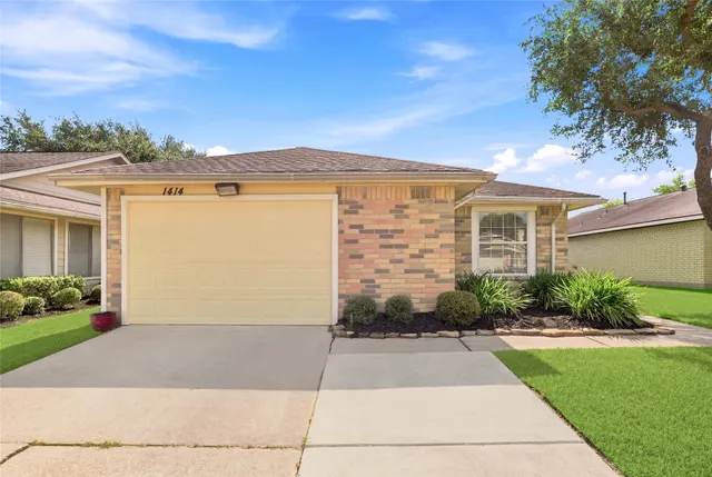 Popular Sterling Green Real Estate