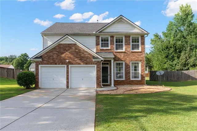 Popular Dogwood Place Real Estate