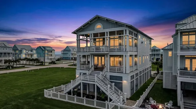 Popular Beachside Village Real Estate