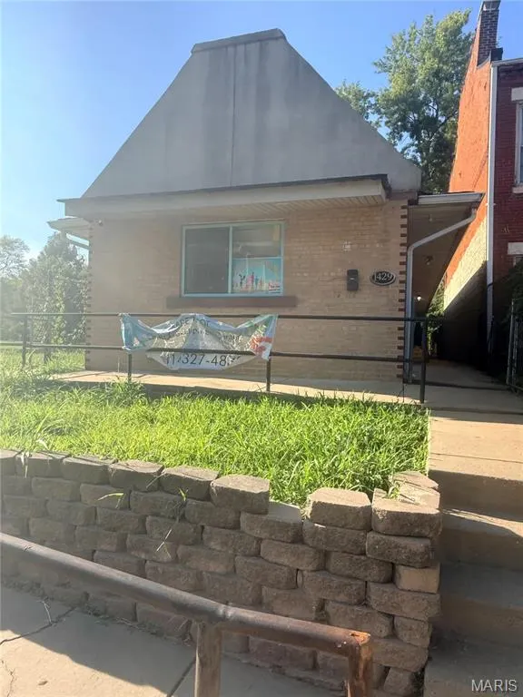 Expensive Farrars Add Real Estate