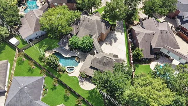 Popular Lakewood Grove Real Estate